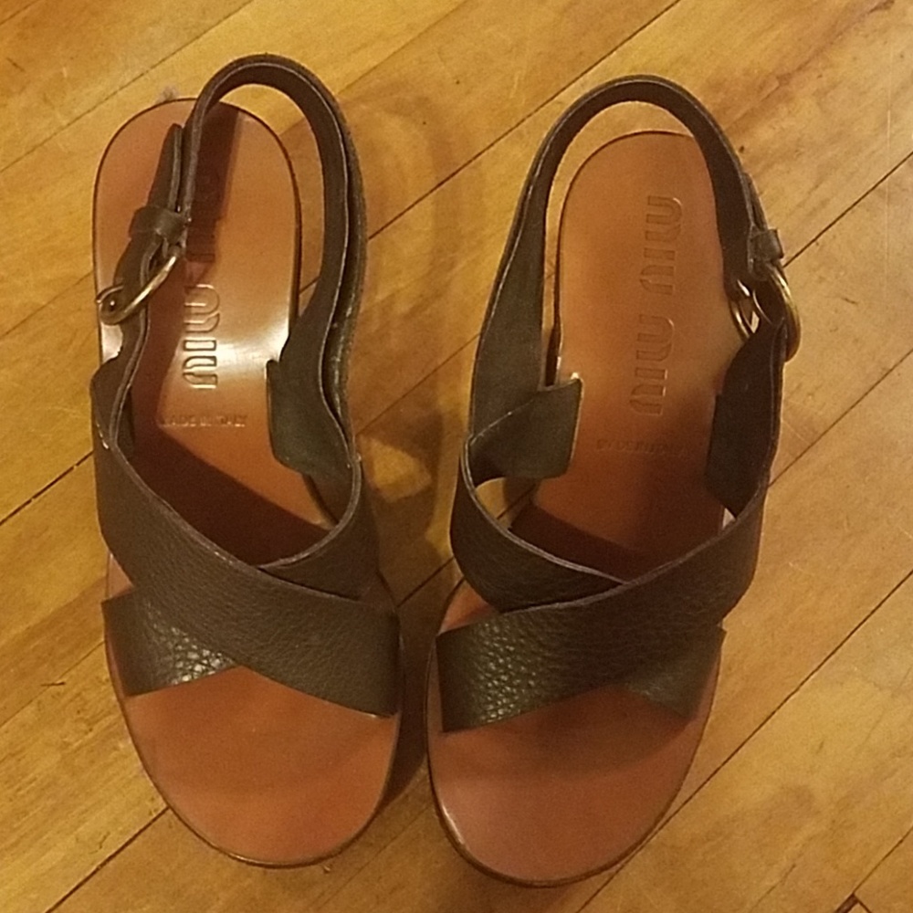 Miu mui suade brown wedges